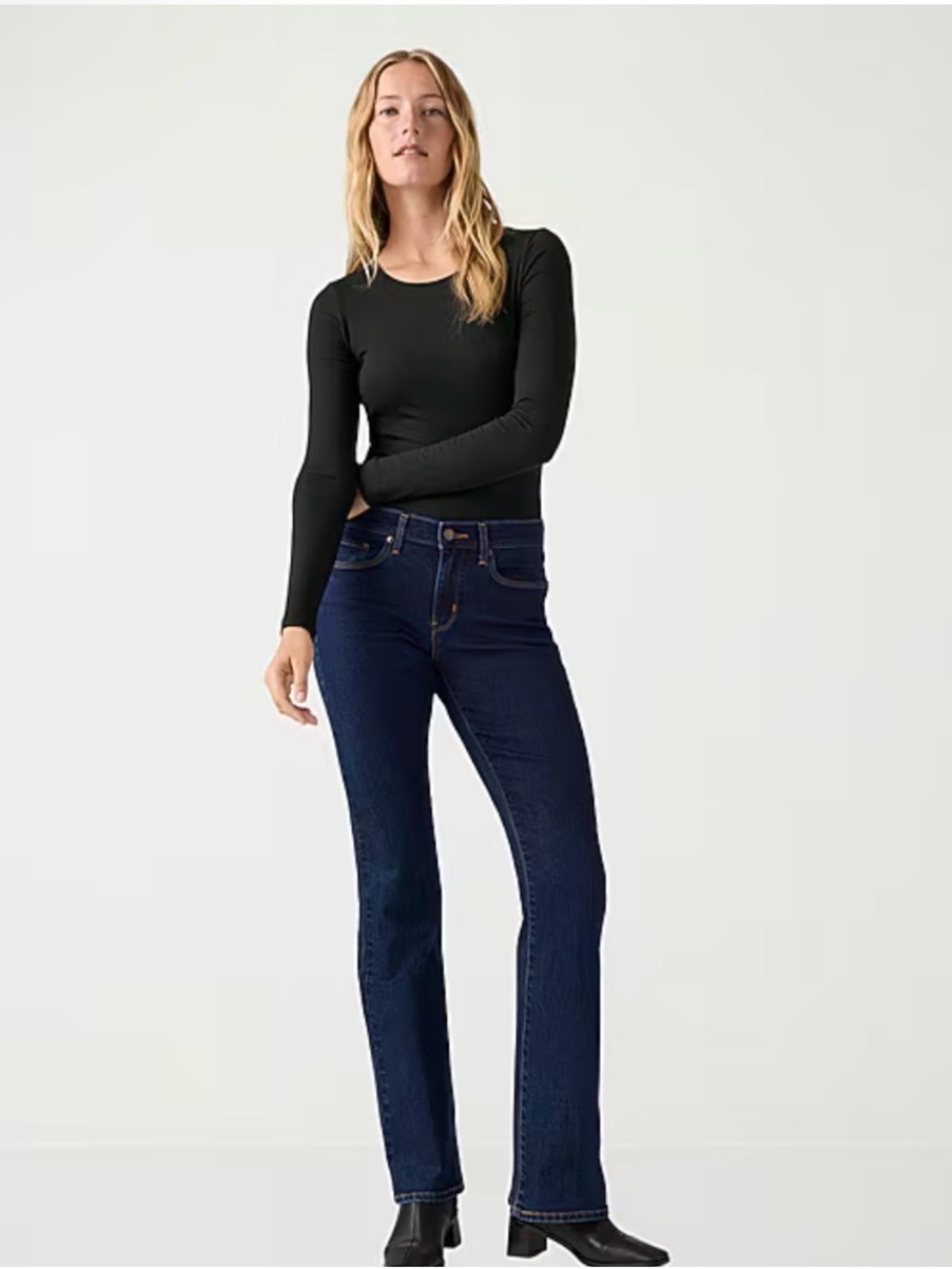 Levi's® Womens Mid Rise Classic Bootcut Jean NWT Size 18 34x31